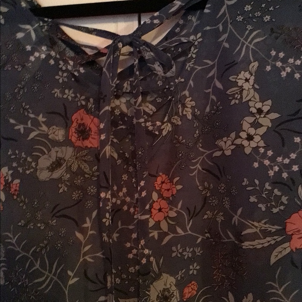 Blouse - Picture 2 of 2